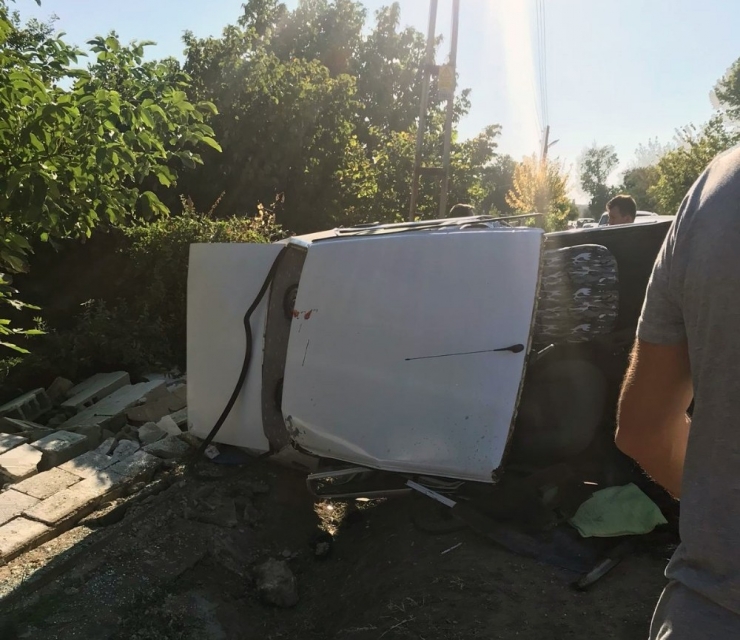 İkiye Bölünen Otomobilden Sağ Çıktılar