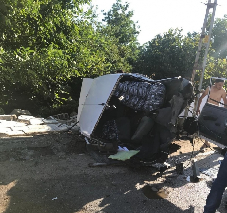 İkiye Bölünen Otomobilden Sağ Çıktılar