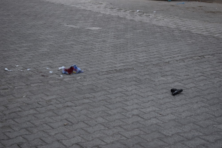 Çocukları Gösterilmeyince Silahla Kendini Yaraladı