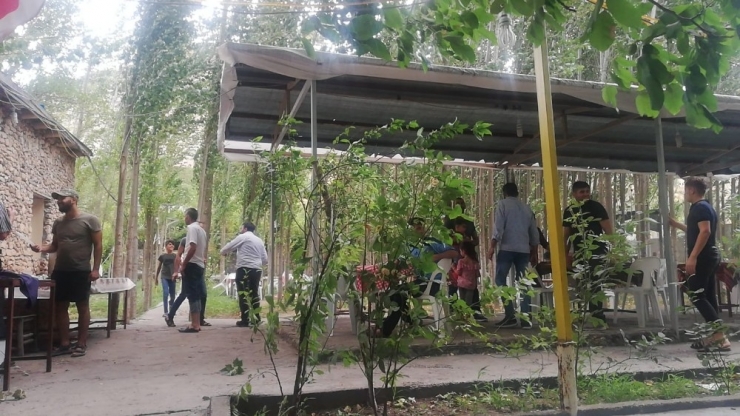 Mardin’de Fırtına Tatilcilere Zor Anlar Yaşattı