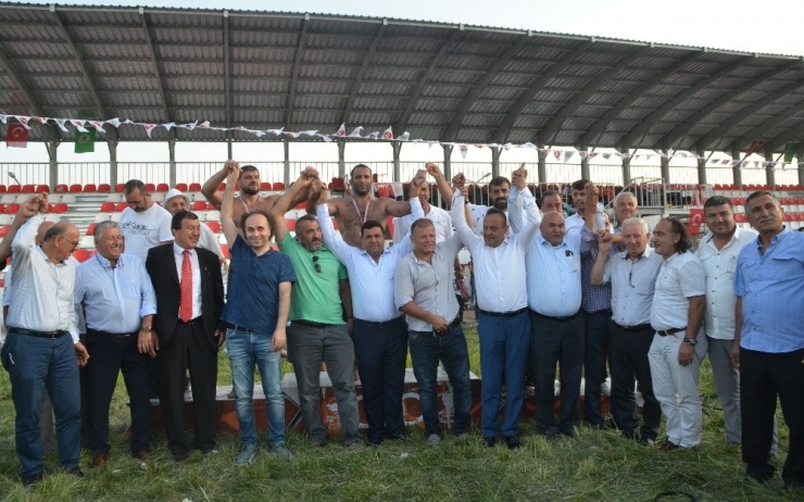 Alaçam’da Başpehlivan Köseoğlu