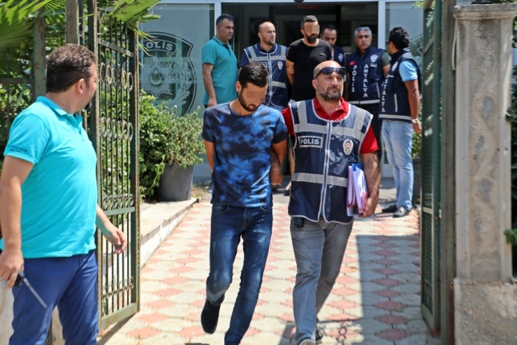 Antalya’da Yaralama, İş Yeri Ve Otomobil Kurşunlama İddiasına 2 Gözaltı
