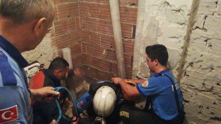 Havalandırma Boşluğunda Can Pazarı