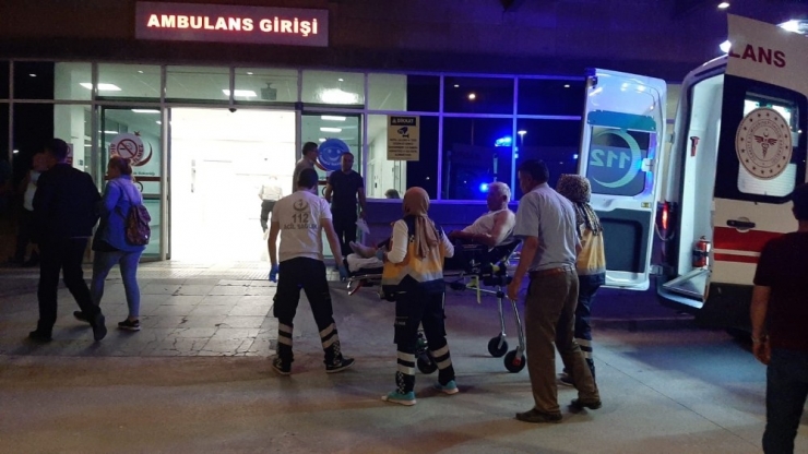 Kıbrıs Gazisi Davulcu Düğünde Kaza Kurşunuyla Yaralandı