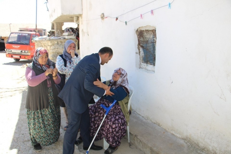 Dumlupınar Protokolü Şehit Ve Gazi Ailerini Ziyaret Etti