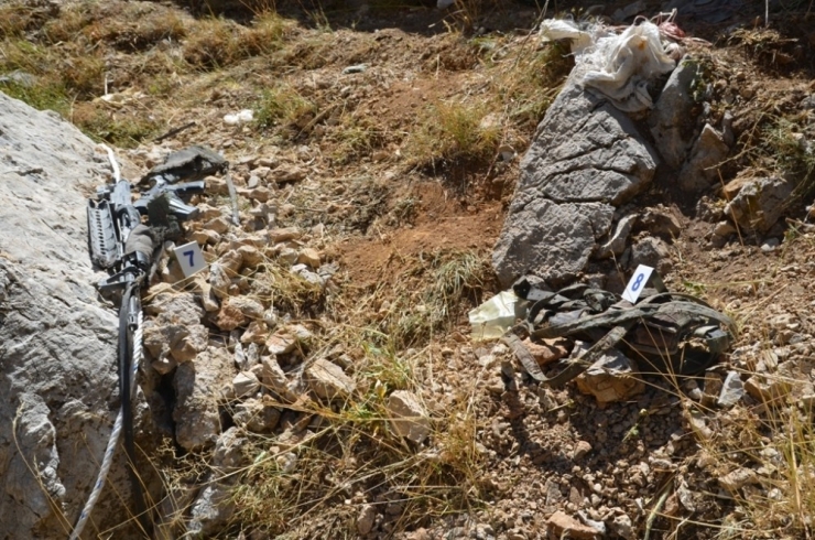 Erzincan’da 3 Teröristin Etkisiz Hale Getirildiği Bölgede Operasyonlar Sürüyor