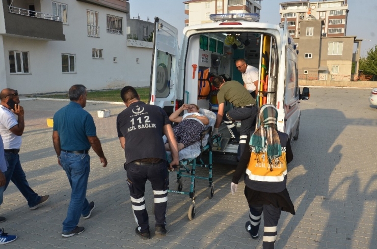 Asansör 6. Kattan Zemine Çakıldı: 3 Yaralı