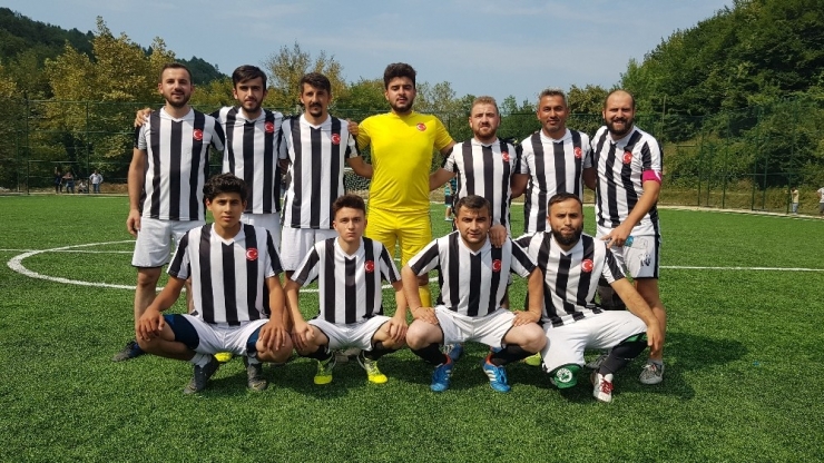 Köyler Arası Futbol Turnuvasının Şampiyonu Merkez Şirinköyspor Oldu