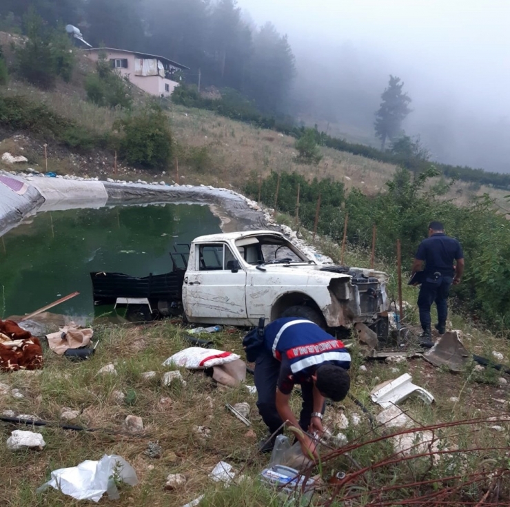 Kamyonet Sulama Havuzuna Düştü