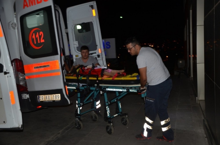 Otomobil Şarampole Uçtu: 2’si Çocuk 4 Yaralı