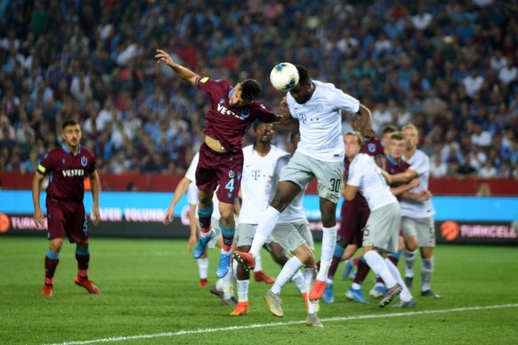 Trabzonspor, Uefa Avrupa Ligi’nde Tur Atladı