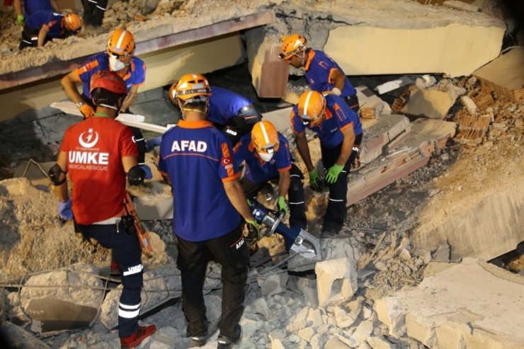 17 Ağustos Depreminin Yıldönümünde Gerçeği Aratmayan Tatbikat