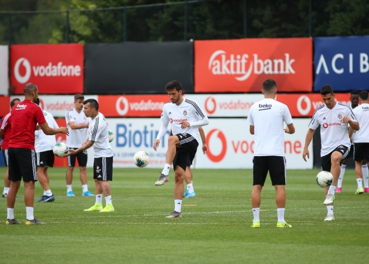 Beşiktaş’ın Yeni Transferleri Sivas Kafilesinde Yer Aldı