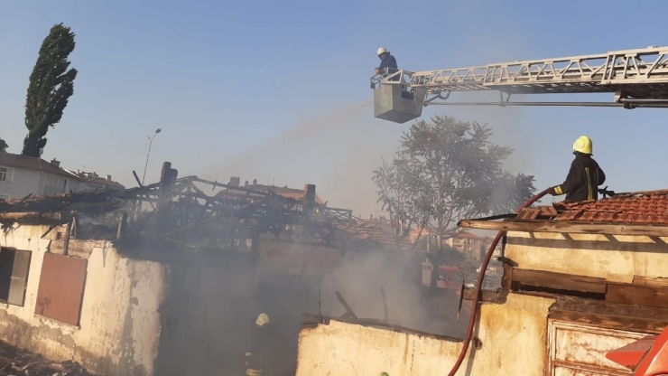 Çorum’da Depo Yangını