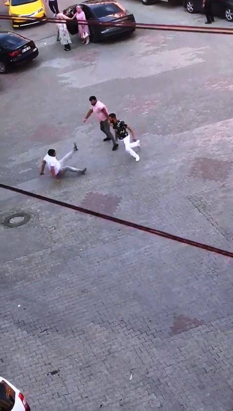 Yol Verme Meselesi Yüzünden Kavga Çıktı