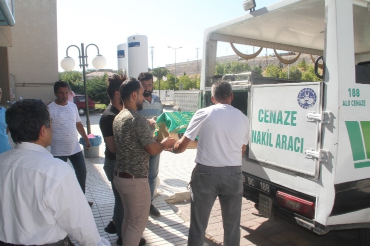 5 Yaşındaki Çocuk Kahvaltı Yaparken Boğuldu