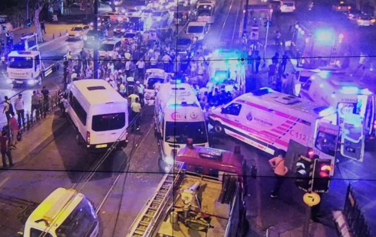 Tramvay Yolundaki Feci Kazanın Görüntüleri Ortaya Çıktı