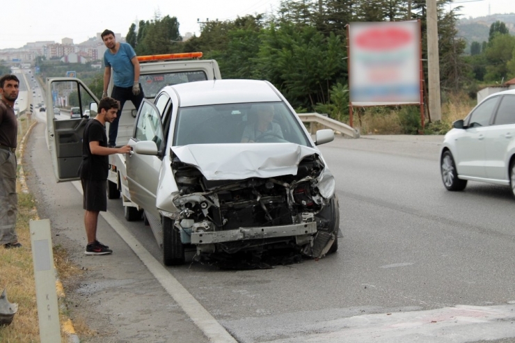 Tosya’da Kayganlaşan Yolda Kazalar Ucuz Atlatıldı