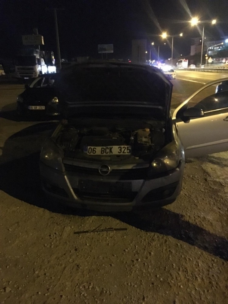 Sağanak Yağış Kazaya Neden Oldu: 3 Yaralı