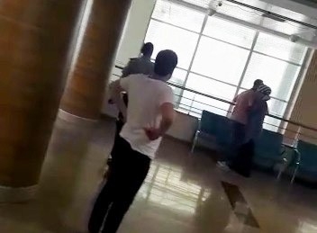 Sözlüsüne Kızdı, Hastanede Rehin Aldı