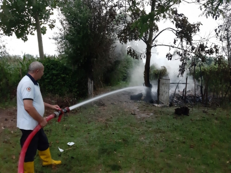 Çarşamba’da Baraka Yangını