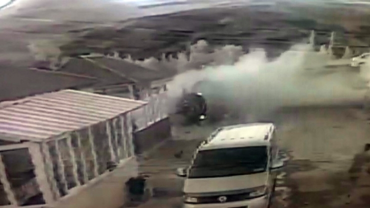 Araç Defalarca Takla Attı, Burunları Bile Kanamadı