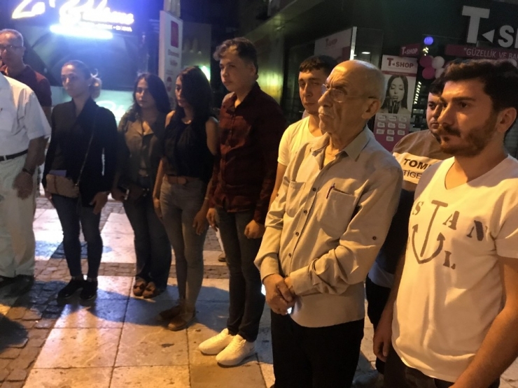 17 Ağustos Depreminde Hayatını Kaybedenler Avcılar’da Anıldı