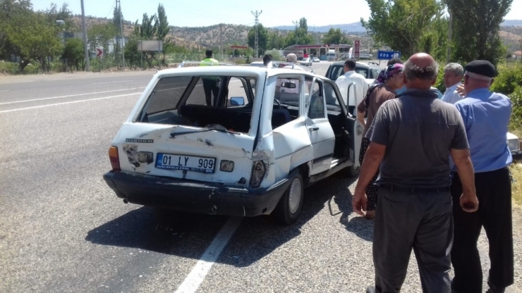 Tır İle Otomobil Çarpıştı: 2 Yaralı