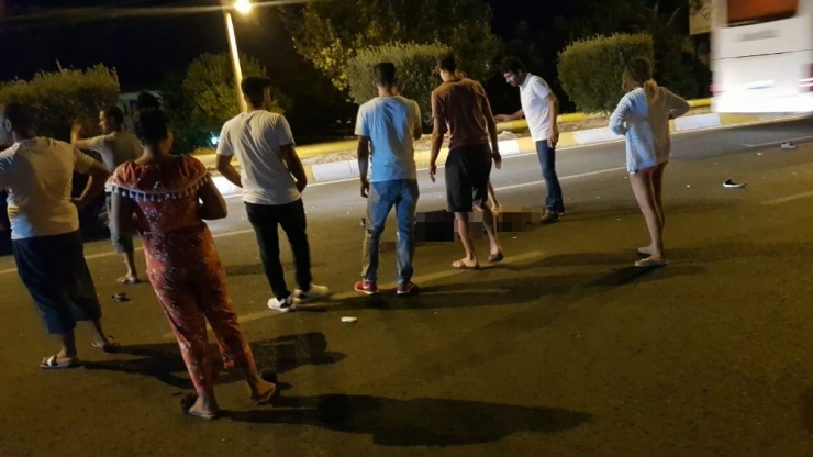 Karşıdan Karşıya Geçerken Hayatını Kaybetti