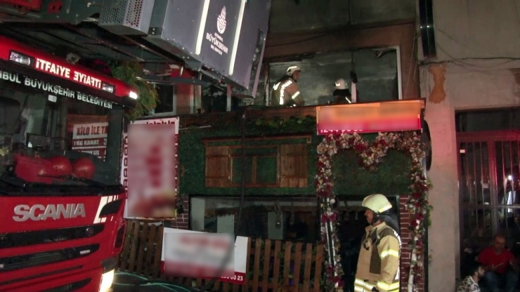 Beyoğlu’nda Ev Yangını
