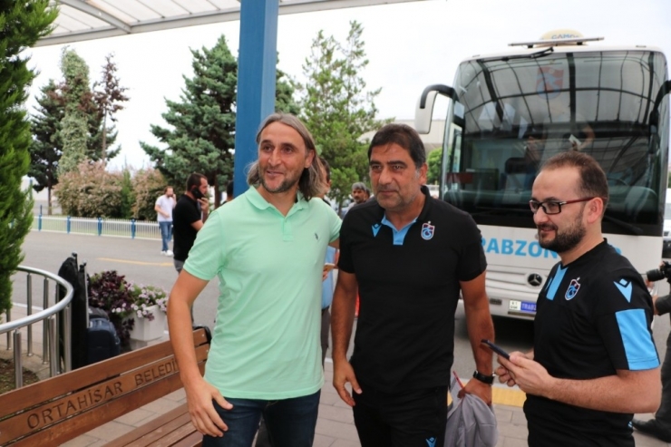 Trabzonspor, Yeni Sezonun İlk Maçı İçin İstanbul’a Gitti