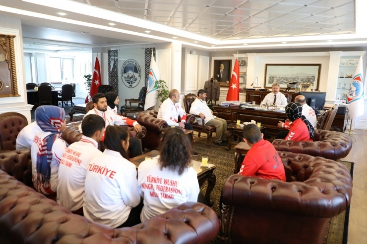 Wushu Kungfu Şampiyonlarından Başkan Palancıoğlu’na Ziyaret