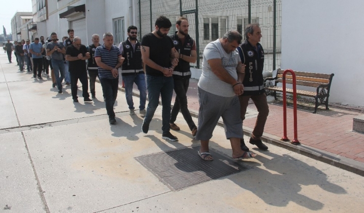 Pitbullu Şebeke İşitme Engelli Emekliyi De Dolandırmış