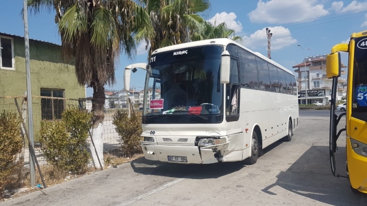 Altı Aracın Karıştığı Zincirleme Kazada 1 Kişi Yaralandı