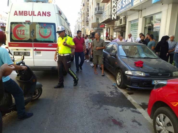 Motosikletin Çarptığı Yaşlı Adam Hastaneye Kaldırıldı