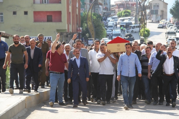 Patlamada Hayatını Kaybeden Genç Toprağa Verildi