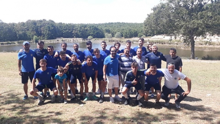 Oyuncular Piknikte Moral Buldu