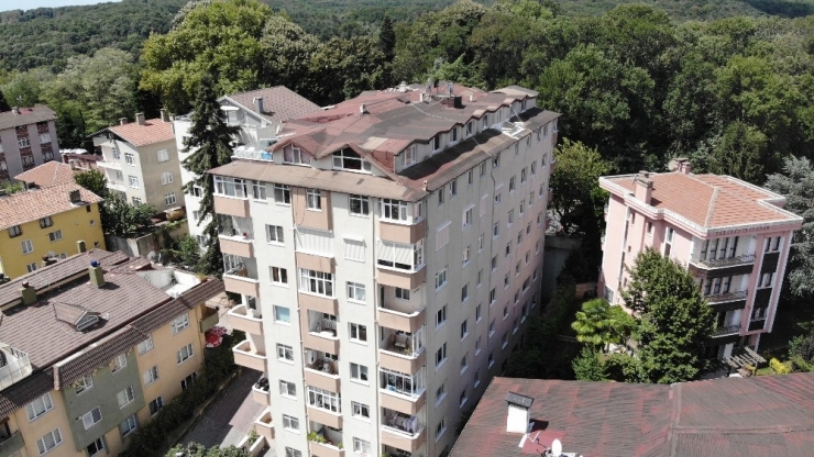 Sarıyer’de İki Ana Kolonu Patlayan 9 Katlı Binanın Son Durumu Havadan Görüntülendi