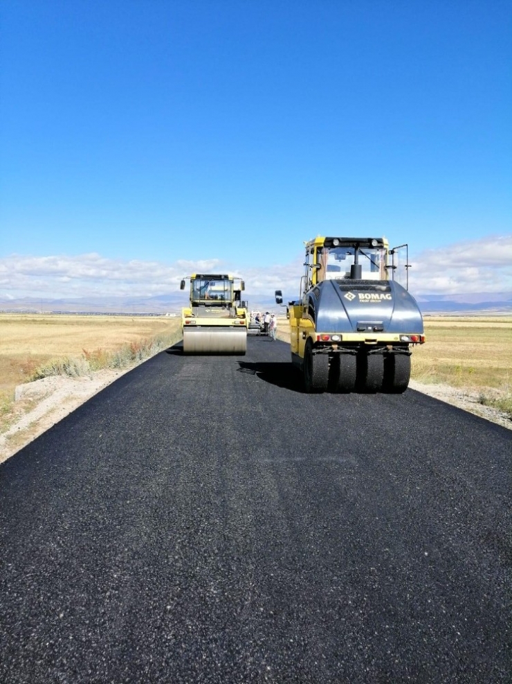 Selim-akpınar Yolu Sıcak Asfalt Oluyor