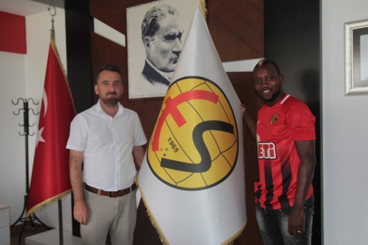 Sissoko İmzayı Attı