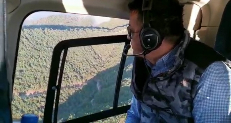 Bakan Pakdemirli, Havadan Yangın Sahasını İnceledi