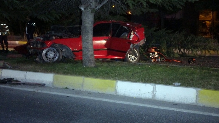 Ehliyetsiz Sürücü Yine Alkollüyken Kaza Yaptı: 2 Ölü, 1 Yaralı