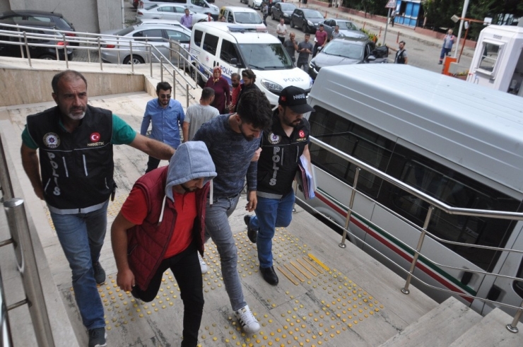 Zonguldak’ta Uyuşturucu Operasyonunda 3 Kişi Gözaltına Alındı