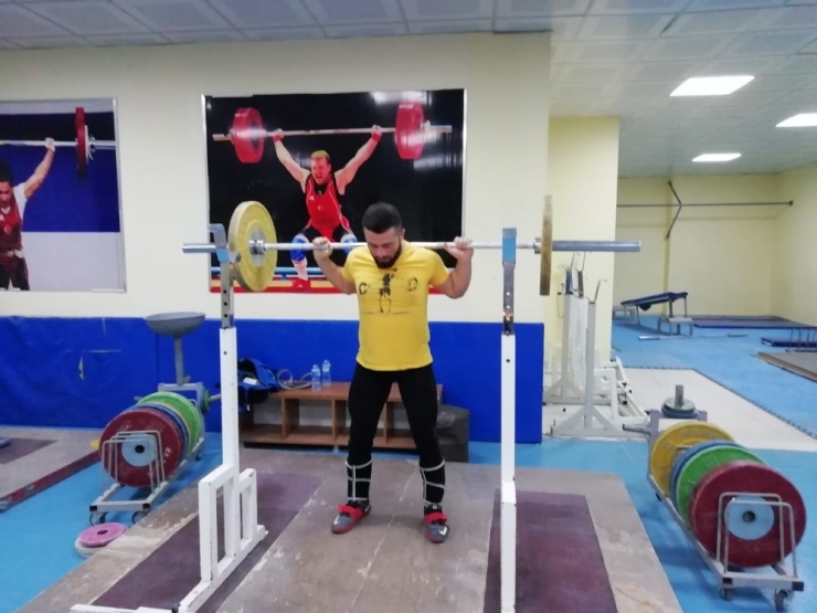 Halter Milli Takım Kampı Başladı