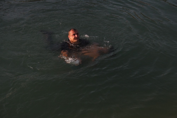 Sulama Kanalından Çıkartılan Gencin Annesi Yürekleri Yaktı