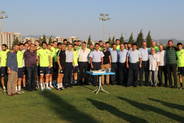 Garnizon Komutanı Şahin Akhisarspor’a Başarılar Diledi