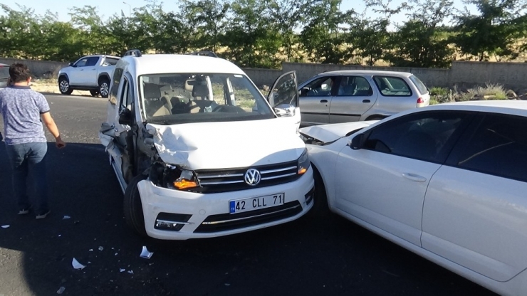 Diyarbakır’da Zincirleme Trafik Kazası: 3 Yaralı