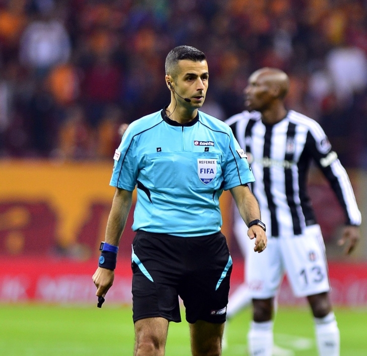 Mete Kalkavan 3 Yıl Sonra Türk Telekom Stadyumu’nda Düdük Çalacak