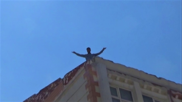 Genci İntihardan Polis Kurtardı