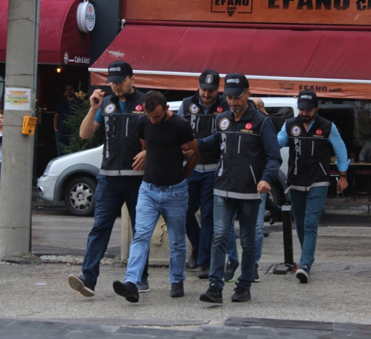 Eskişehir’e Uyuşturucu Sokmak İsteyen 2 Şüpheli Yakalandı